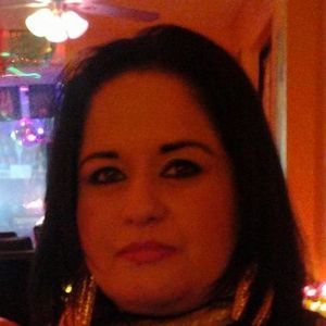 Meet your Posher, Adela